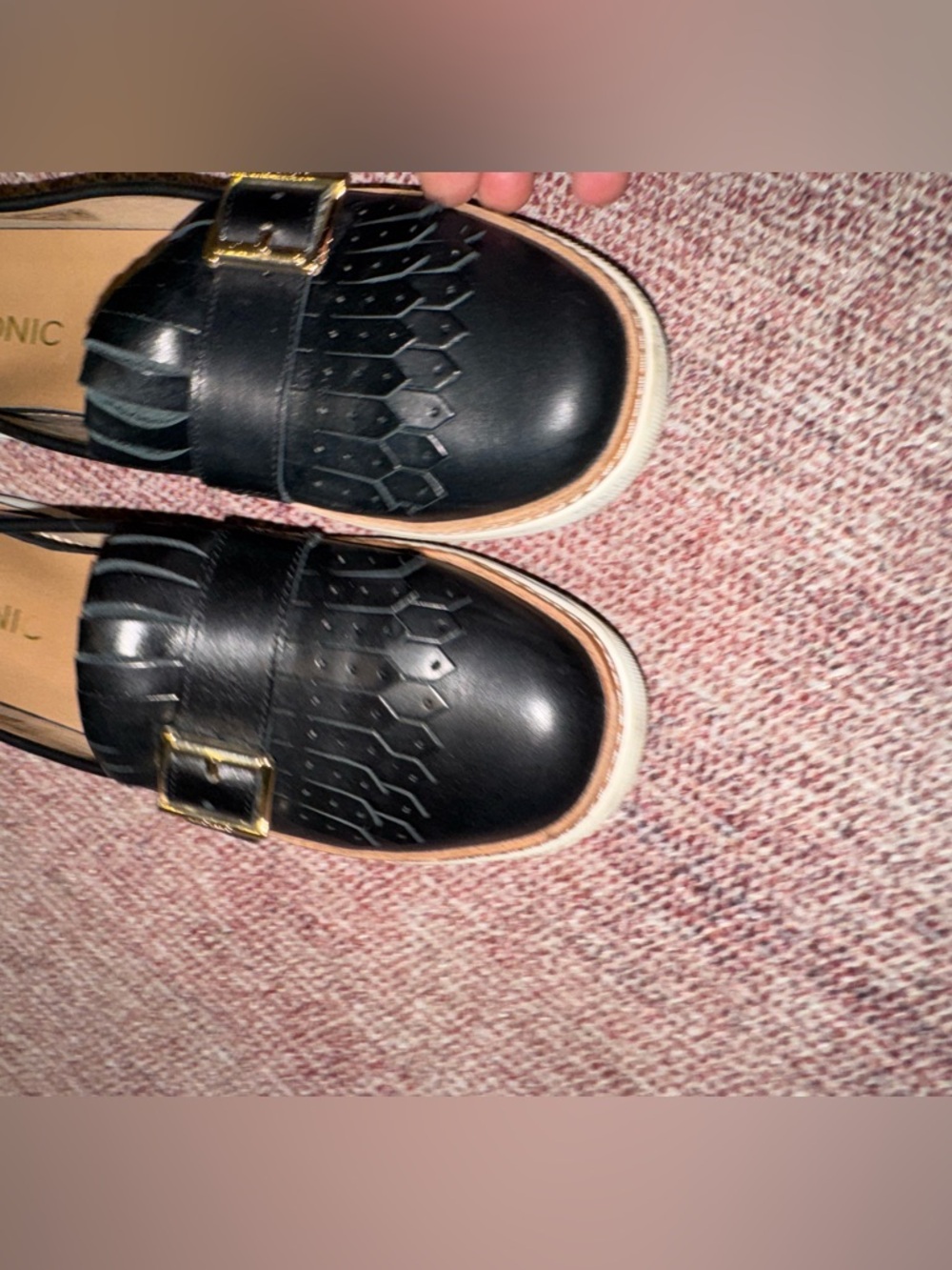 Vionic black leather Sunny Cambridge kilte slip-on loafers size 9 gold buckle - Picture 3 of 15